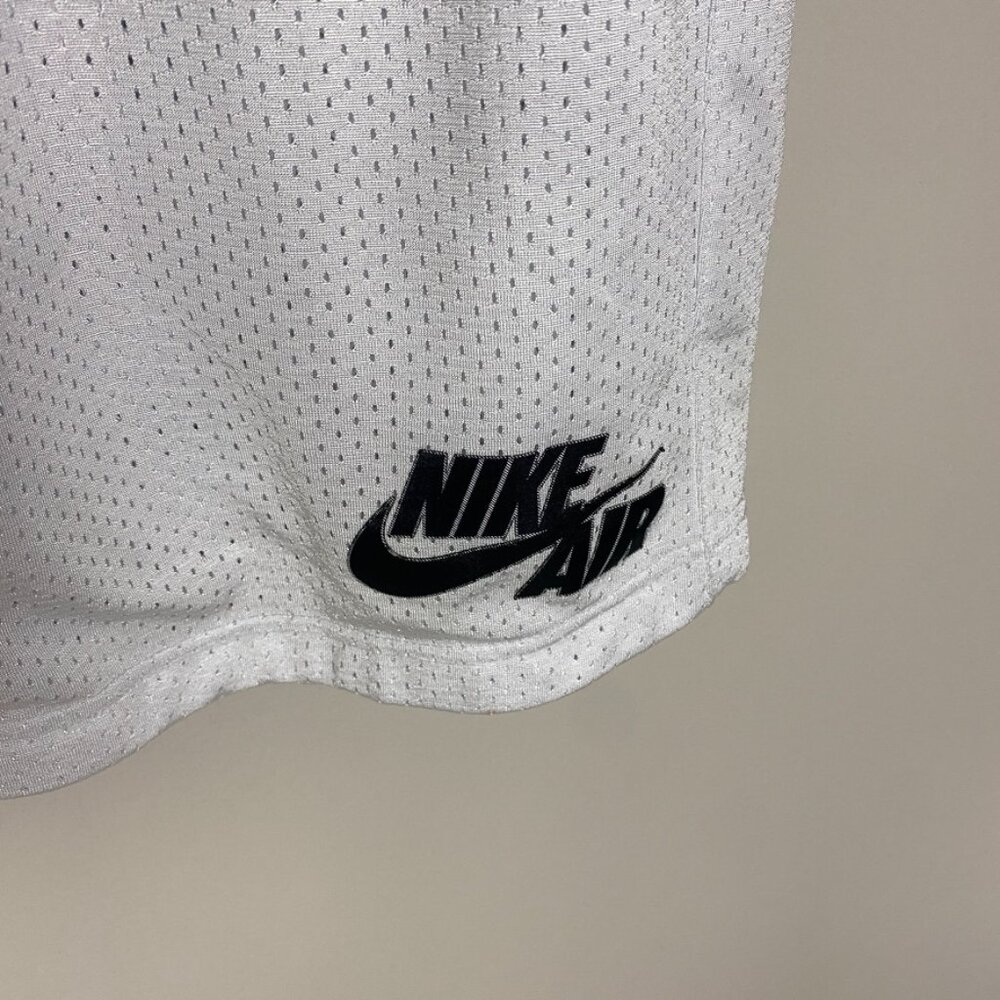 Nike Air Men Basketball Zippered Pockets Shorts White Size Medium - Picture 2 of 11